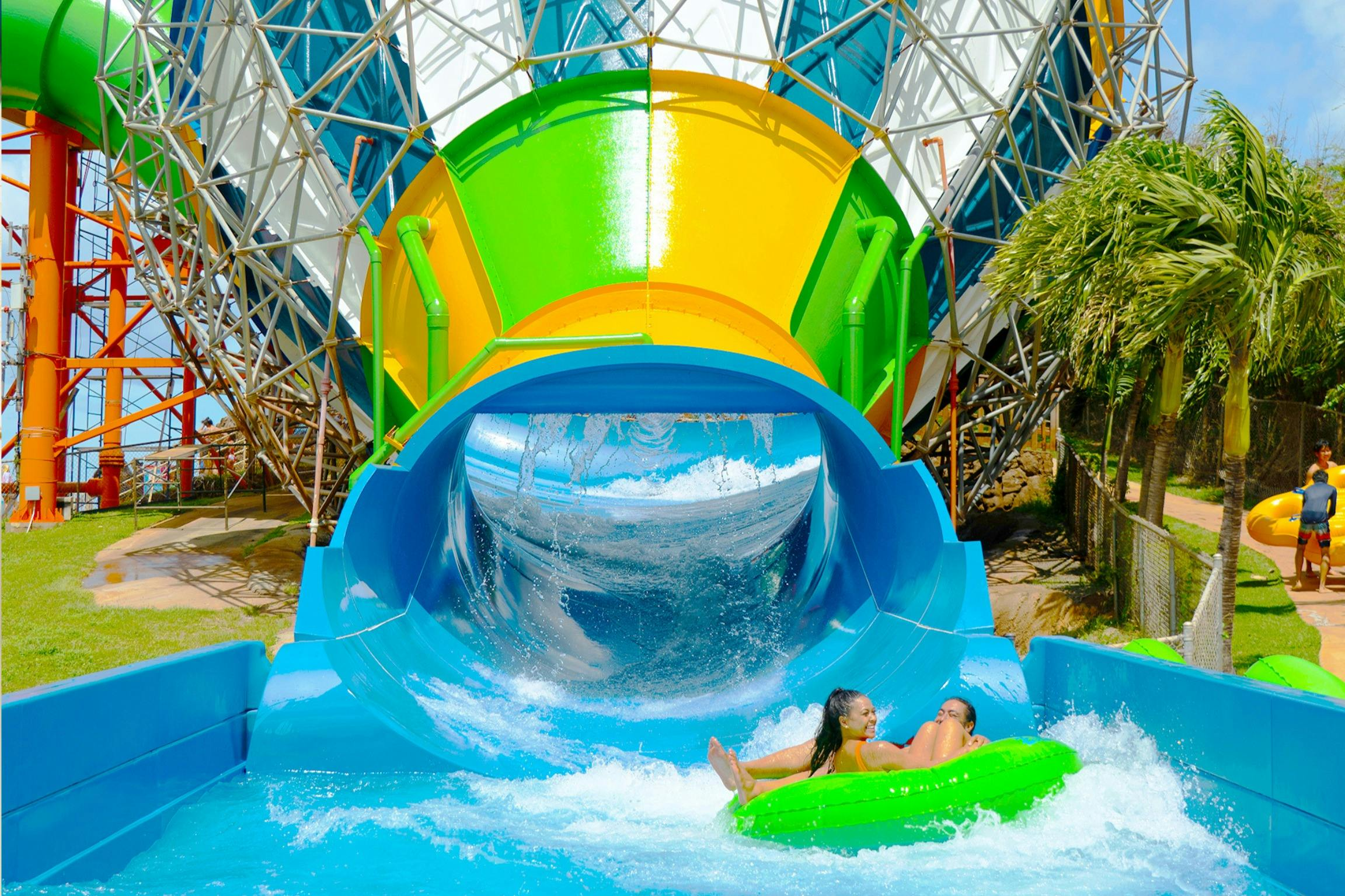 Coral Crater Park & Wet 'n' Wild Hawaii: Zip & Dip + Transport from Waikiki - Photo 1 of 8